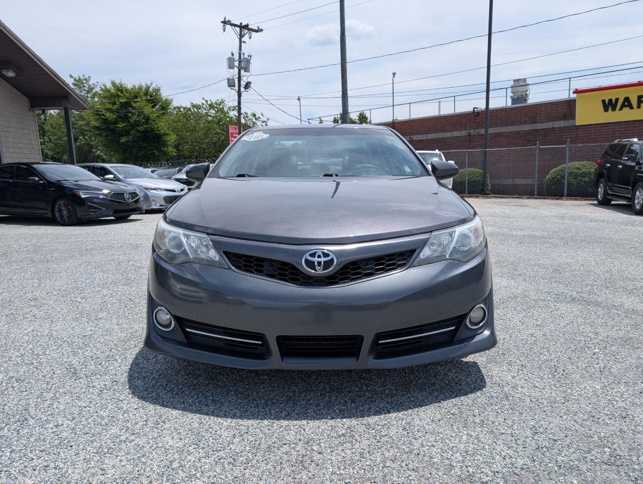 Toyota Camry SE 2014