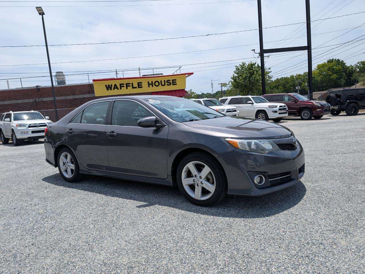 Toyota Camry SE 2014