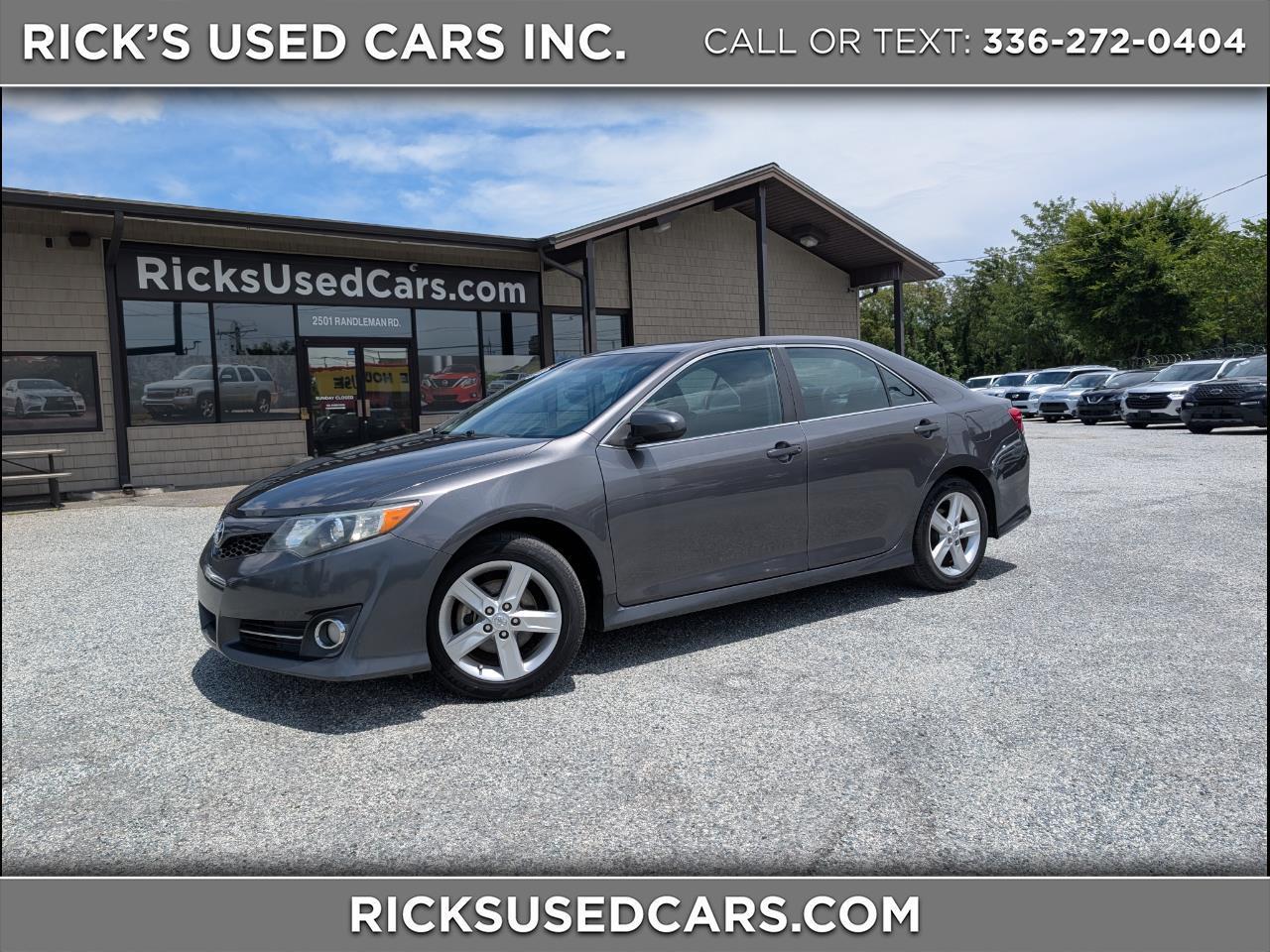 Toyota Camry SE 2014