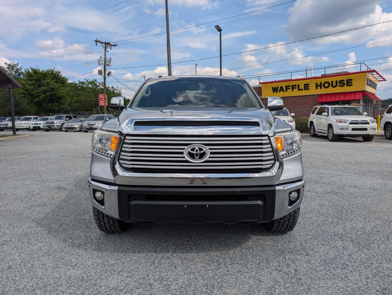 Toyota Tundra Limited CrewMax 4WD 2017