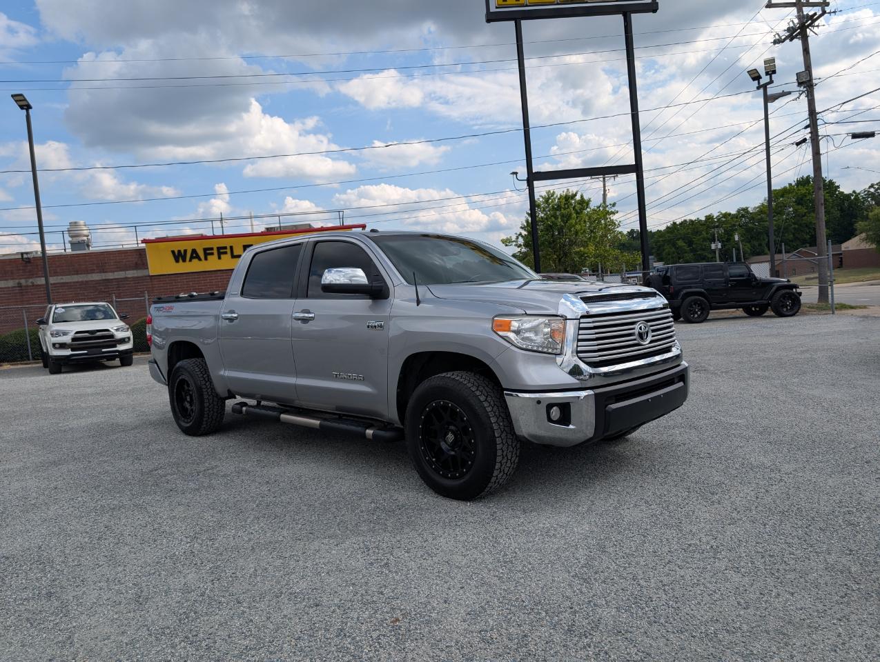 Toyota Tundra Limited CrewMax 4WD 2017