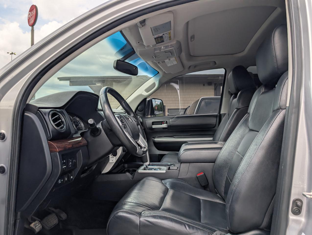 Toyota Tundra Limited CrewMax 4WD 2017