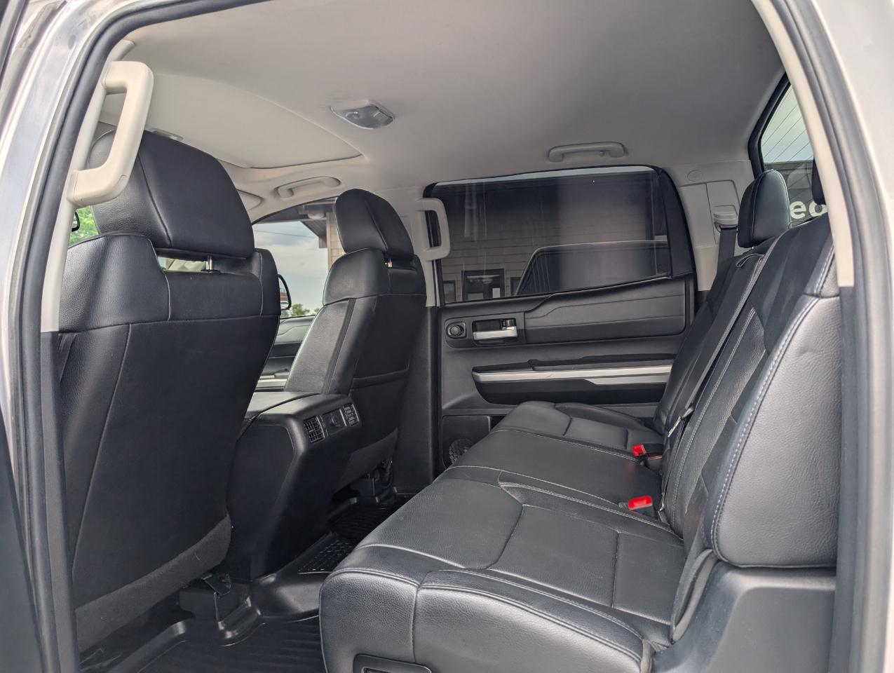 Toyota Tundra Limited CrewMax 4WD 2017