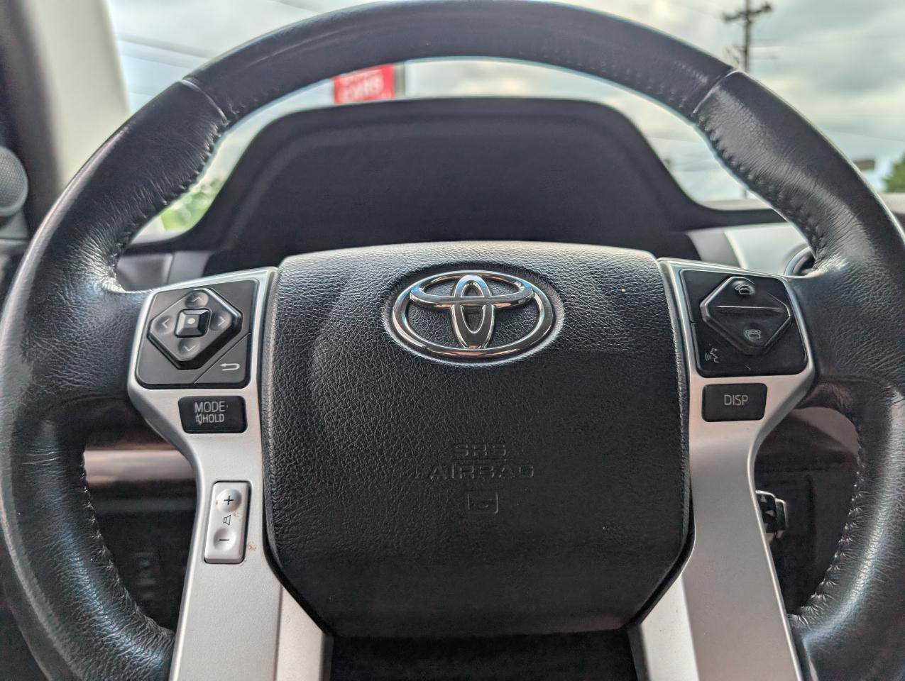 Toyota Tundra Limited CrewMax 4WD 2017