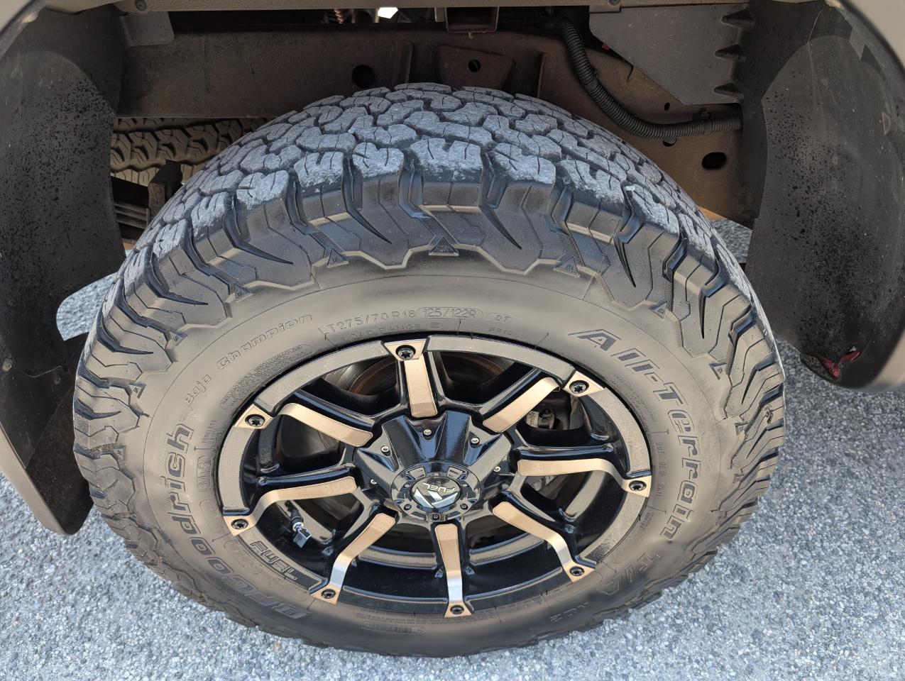 Nissan Titan PRO-4X Crew Cab 4WD 2012