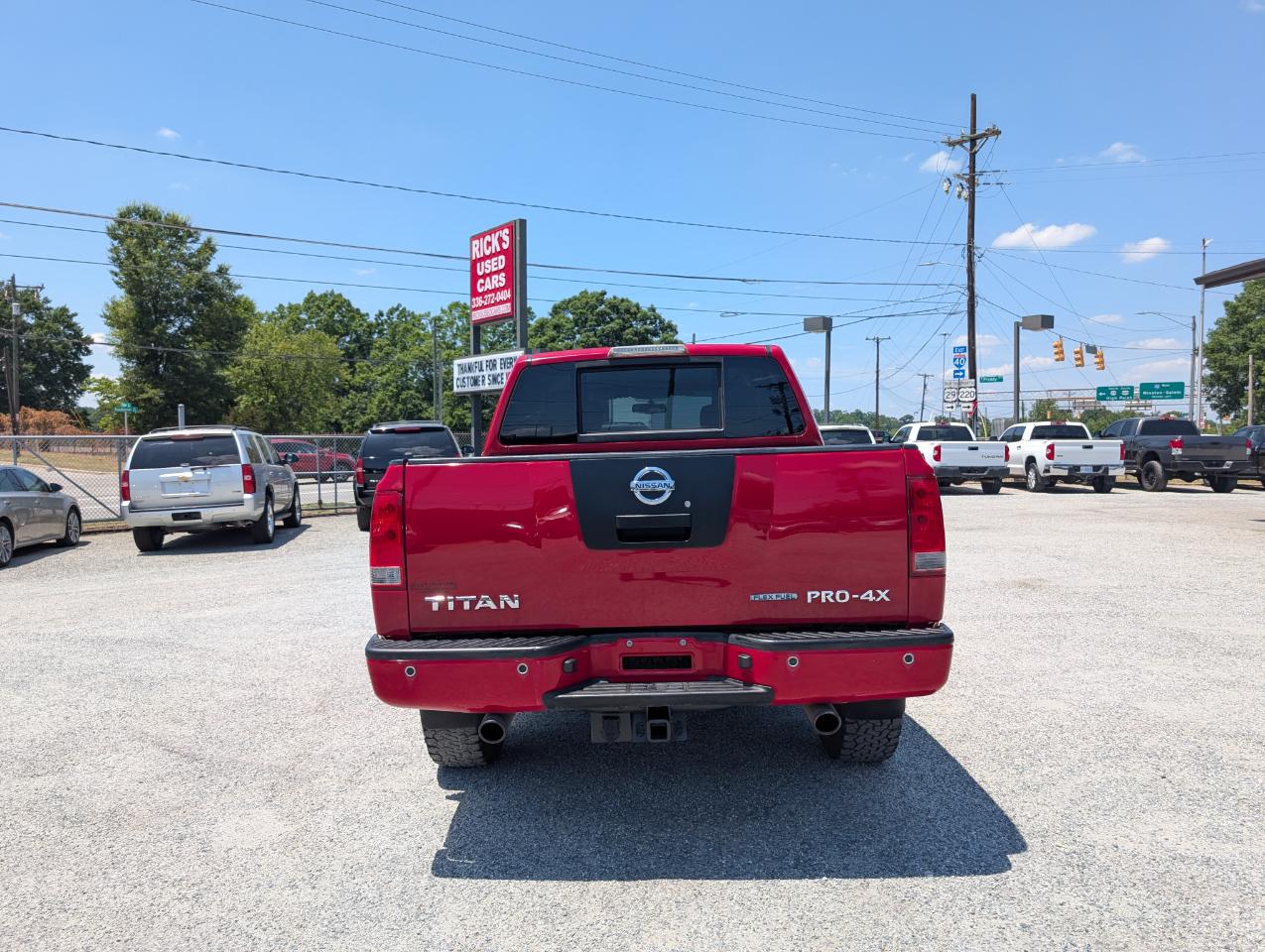 Nissan Titan PRO-4X Crew Cab 4WD 2012