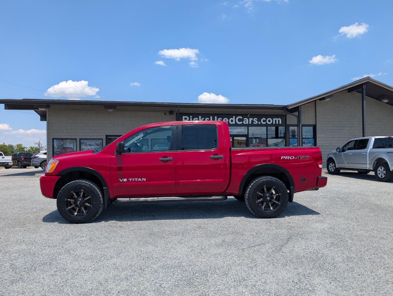 Nissan Titan PRO-4X Crew Cab 4WD 2012