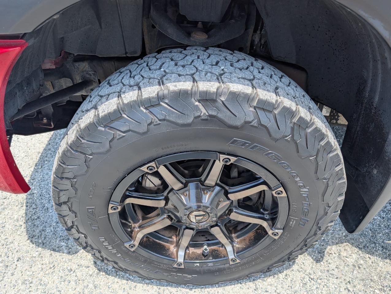 Nissan Titan PRO-4X Crew Cab 4WD 2012