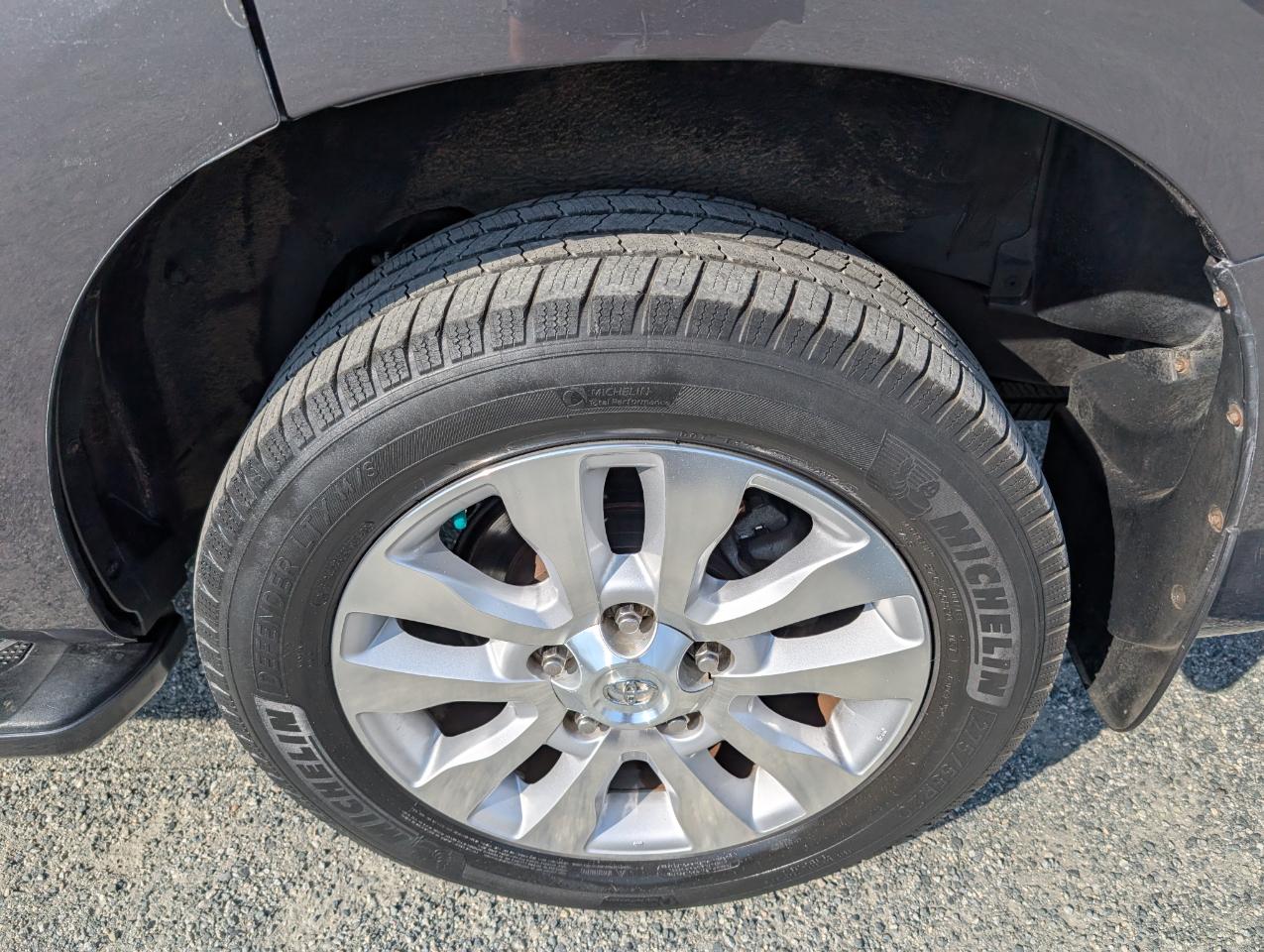 Toyota Sequoia Platinum 2014