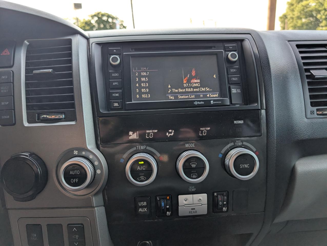 Toyota Sequoia Platinum 2014