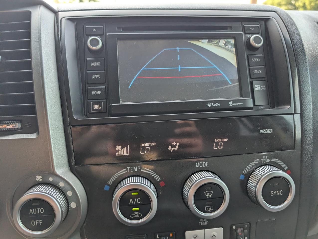 Toyota Sequoia Platinum 2014