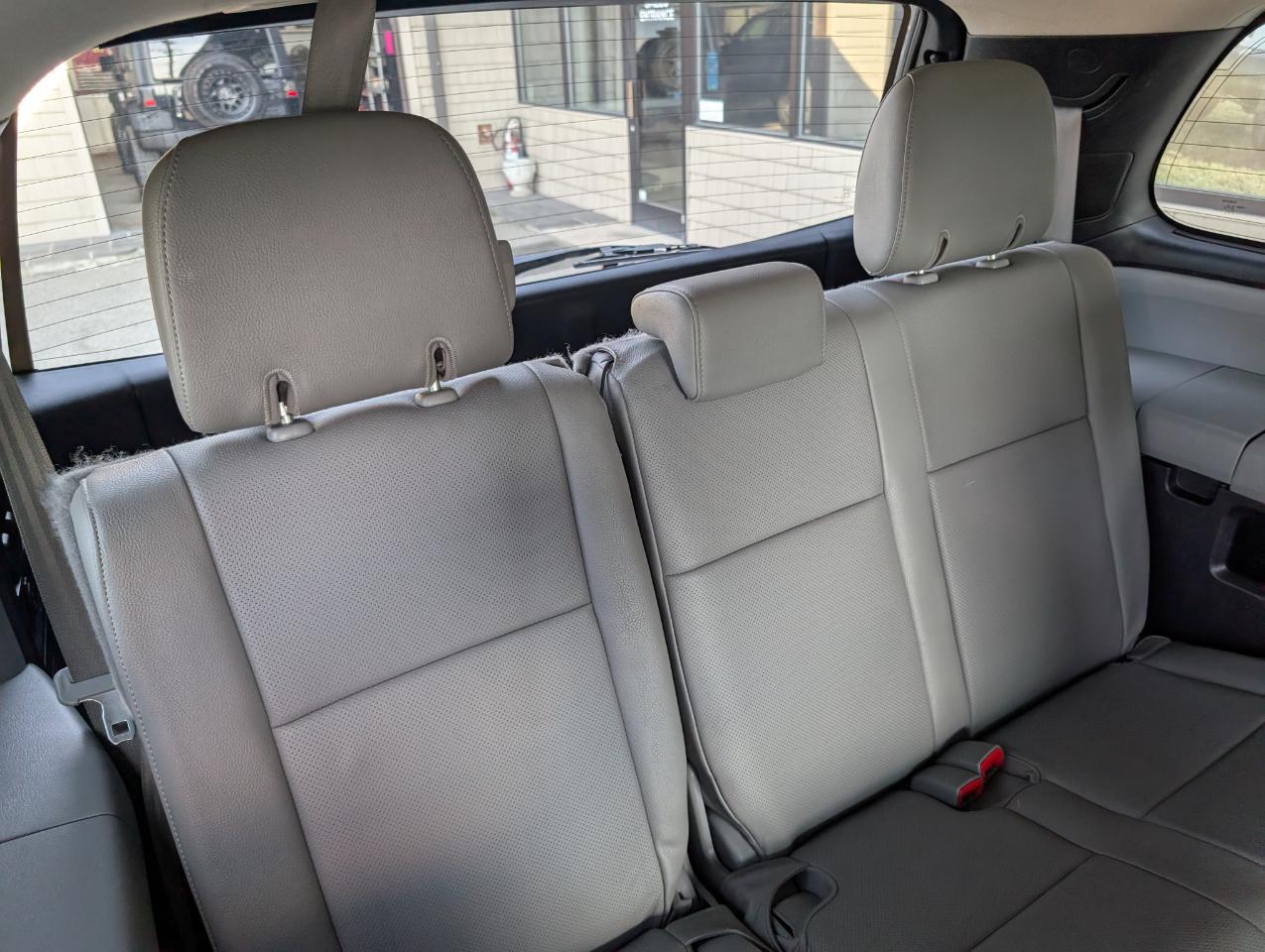 Toyota Sequoia Platinum 2014