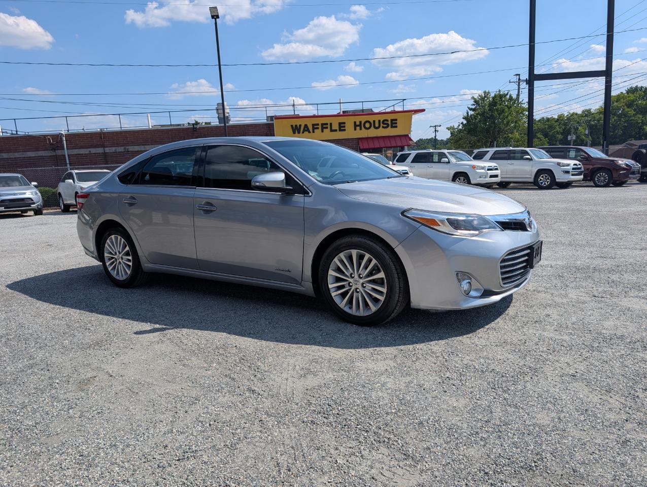 Toyota Avalon Hybrid XLE Touring 2015