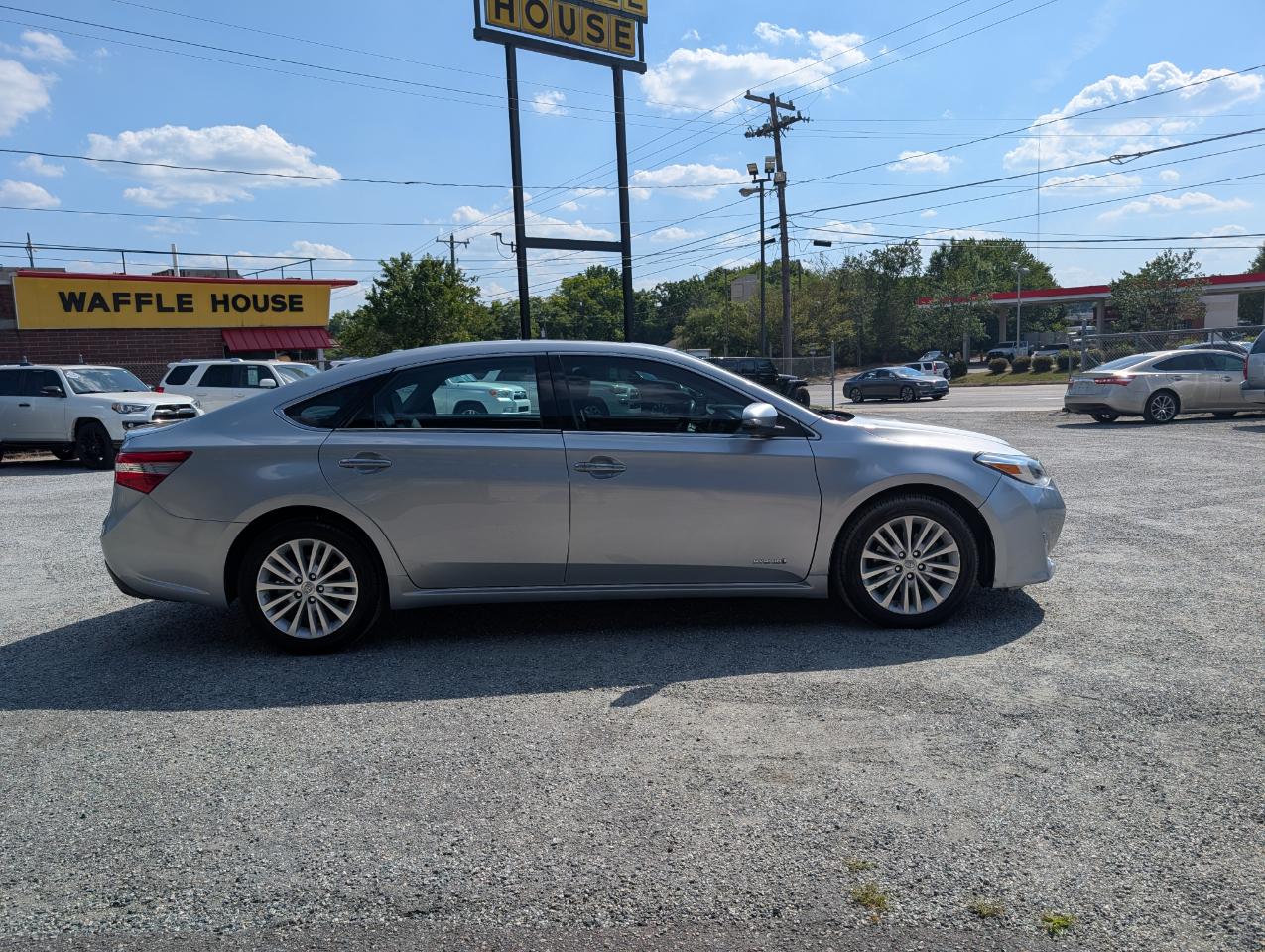 Toyota Avalon Hybrid XLE Touring 2015