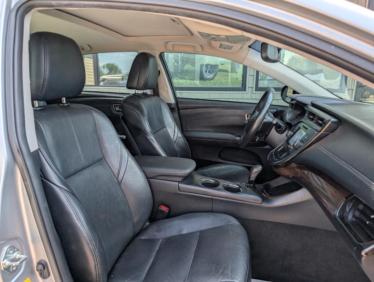 Toyota Avalon Hybrid XLE Touring 2015