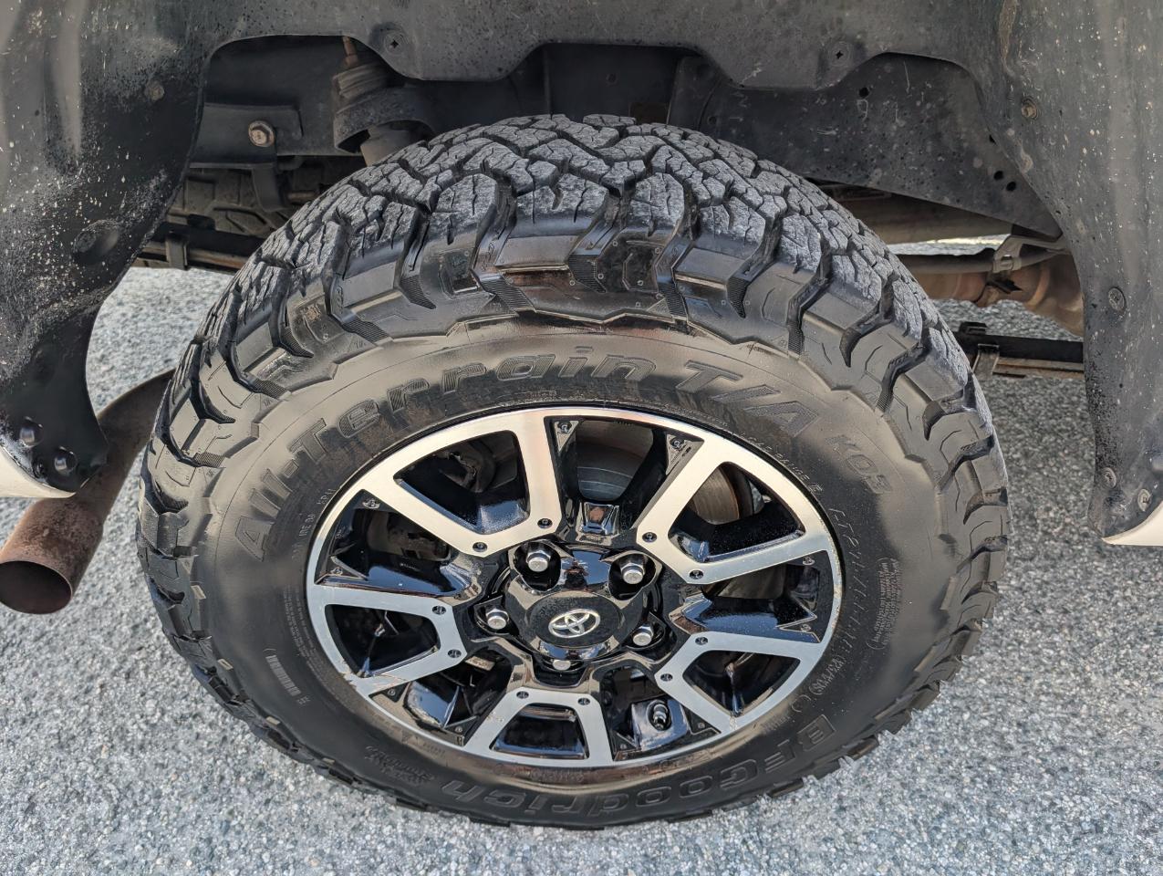 Toyota Tundra Limited CrewMax 4WD 2014