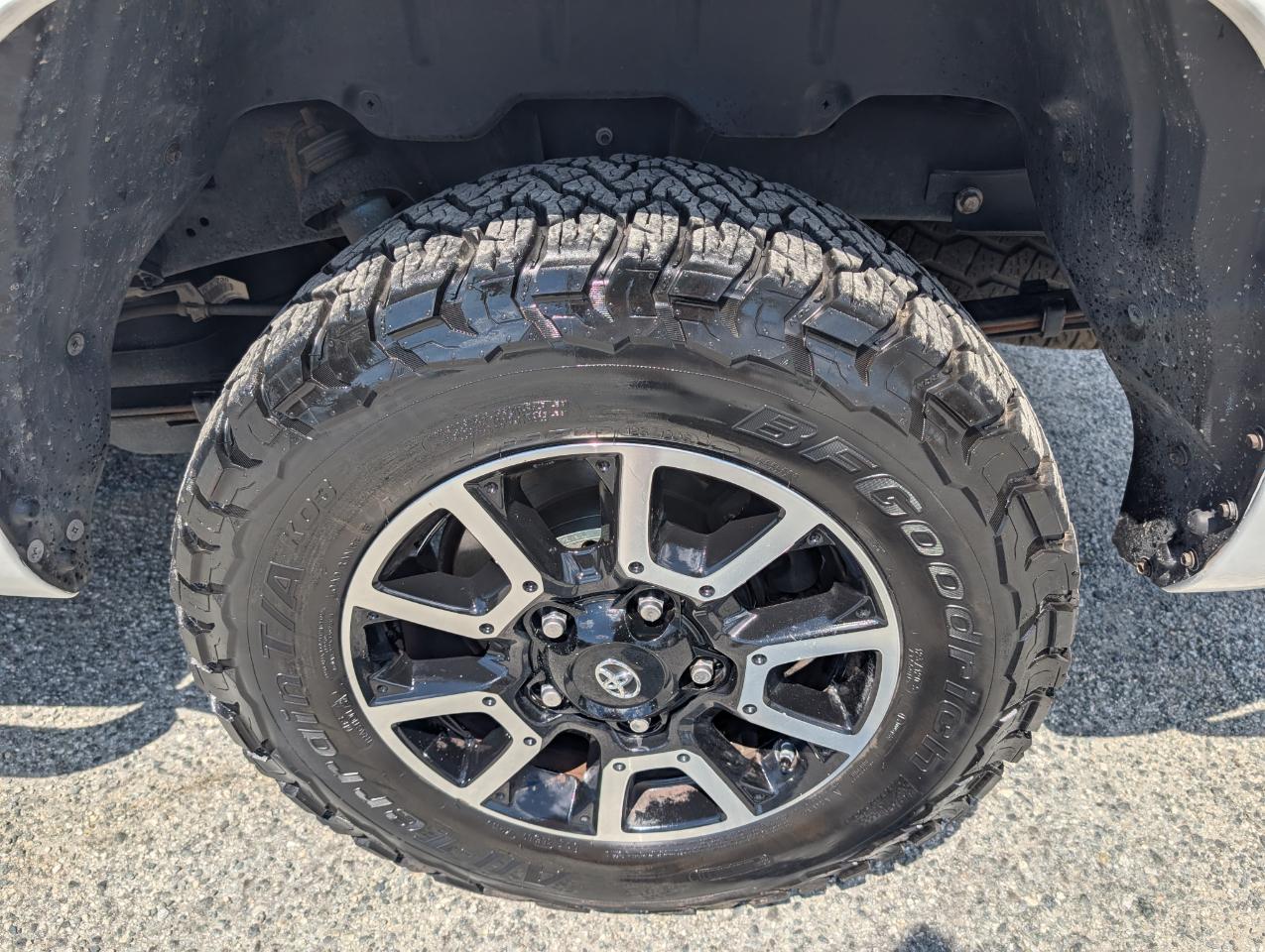 Toyota Tundra Limited CrewMax 4WD 2014
