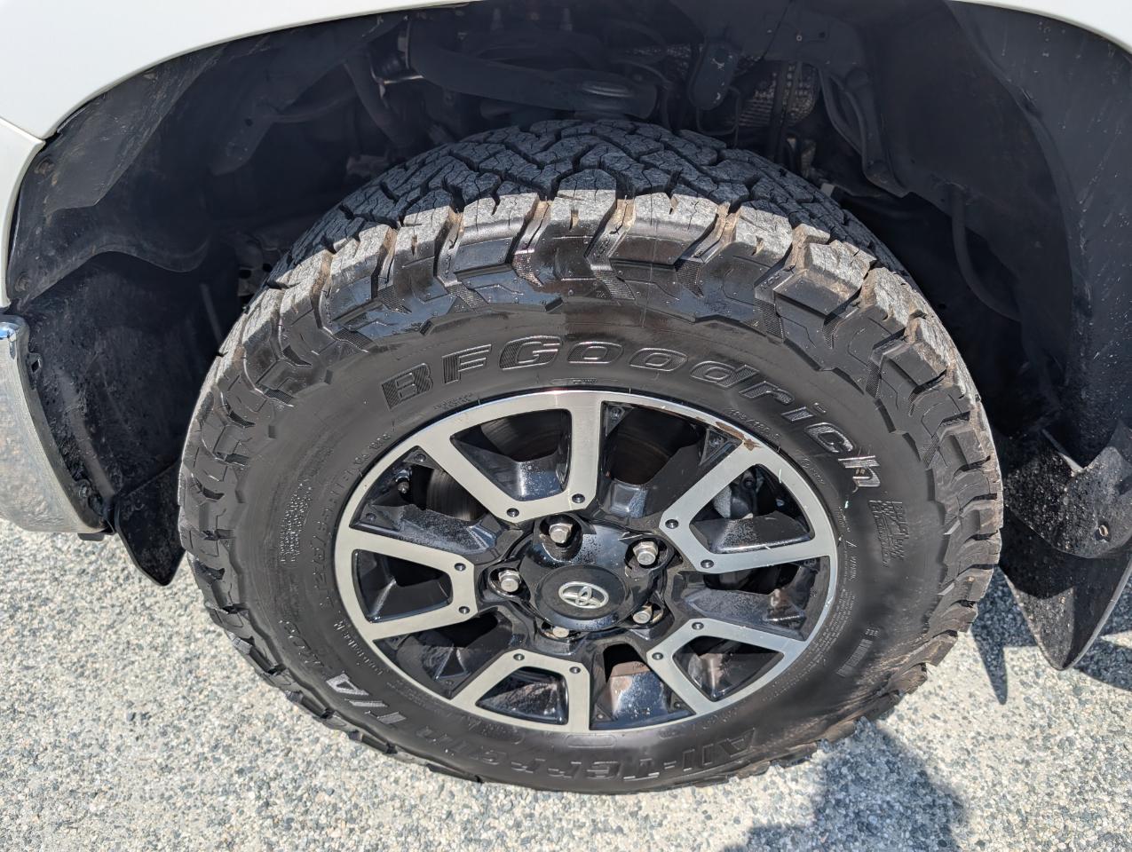 Toyota Tundra Limited CrewMax 4WD 2014