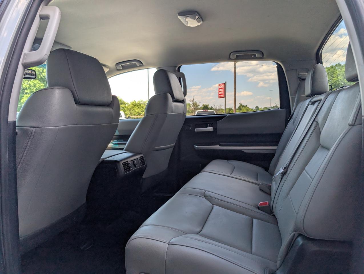 Toyota Tundra Limited CrewMax 4WD 2014