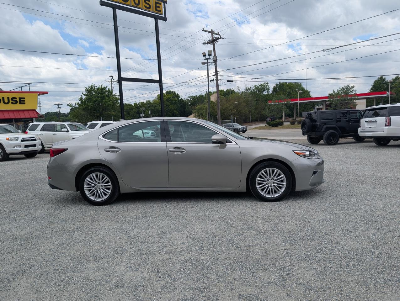 Lexus ES  2017