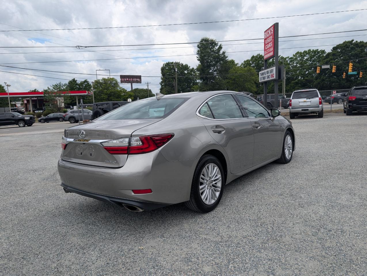 Lexus ES  2017