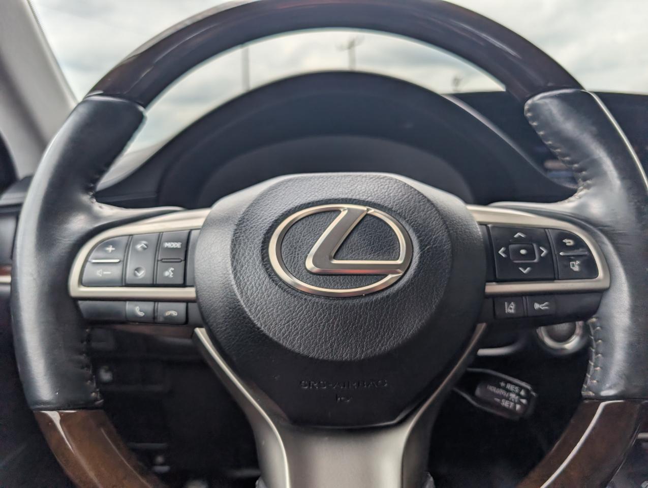 Lexus ES  2017