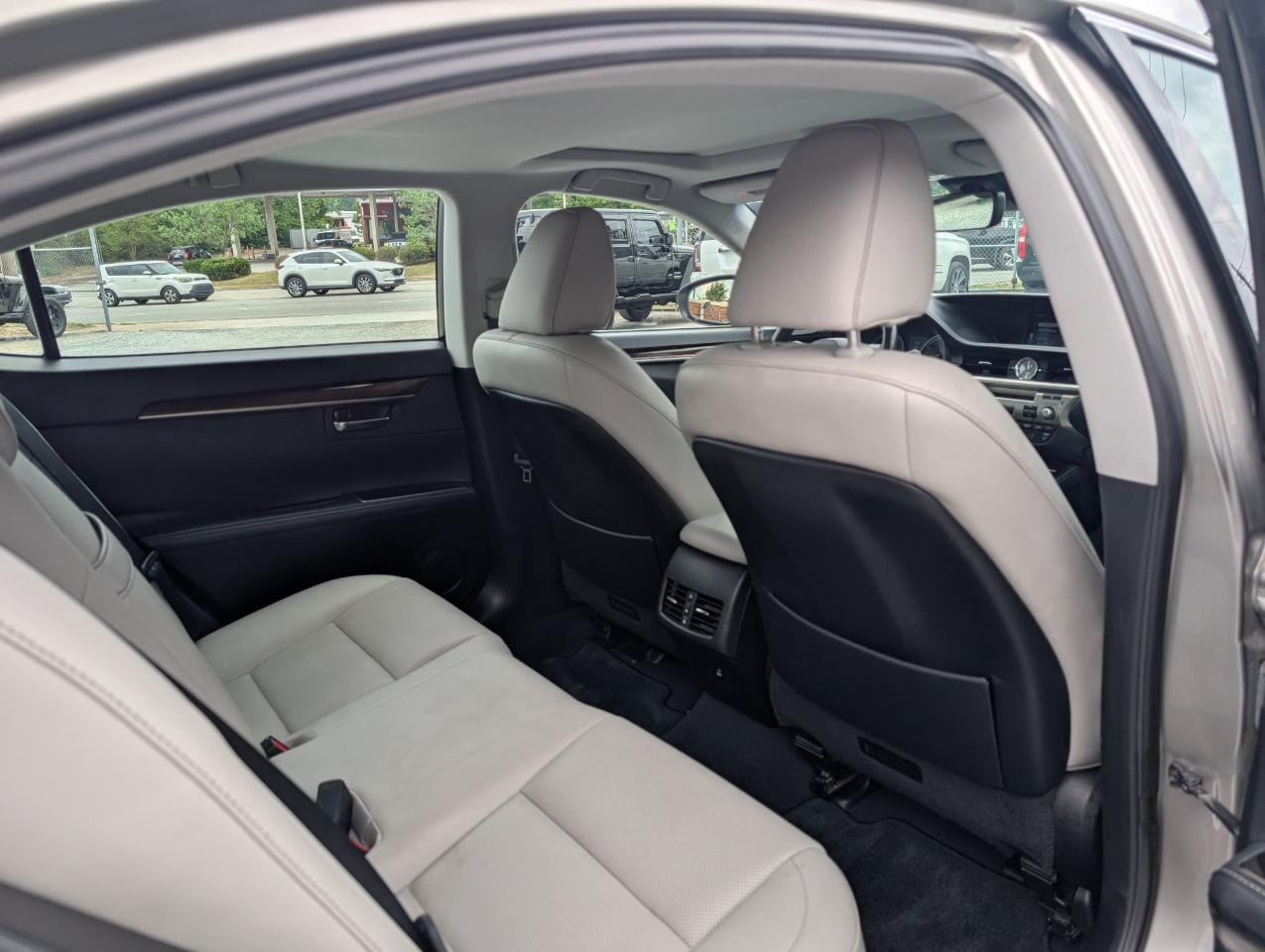 Lexus ES  2017