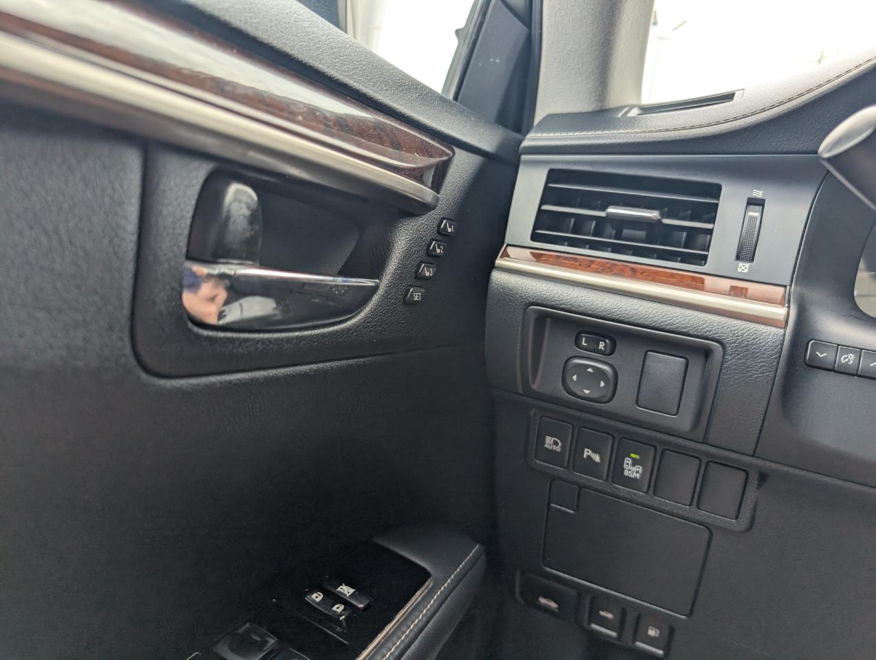 Lexus ES  2017