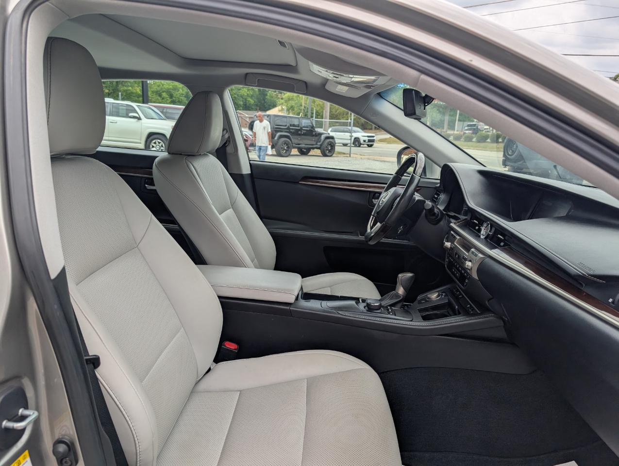 Lexus ES  2017