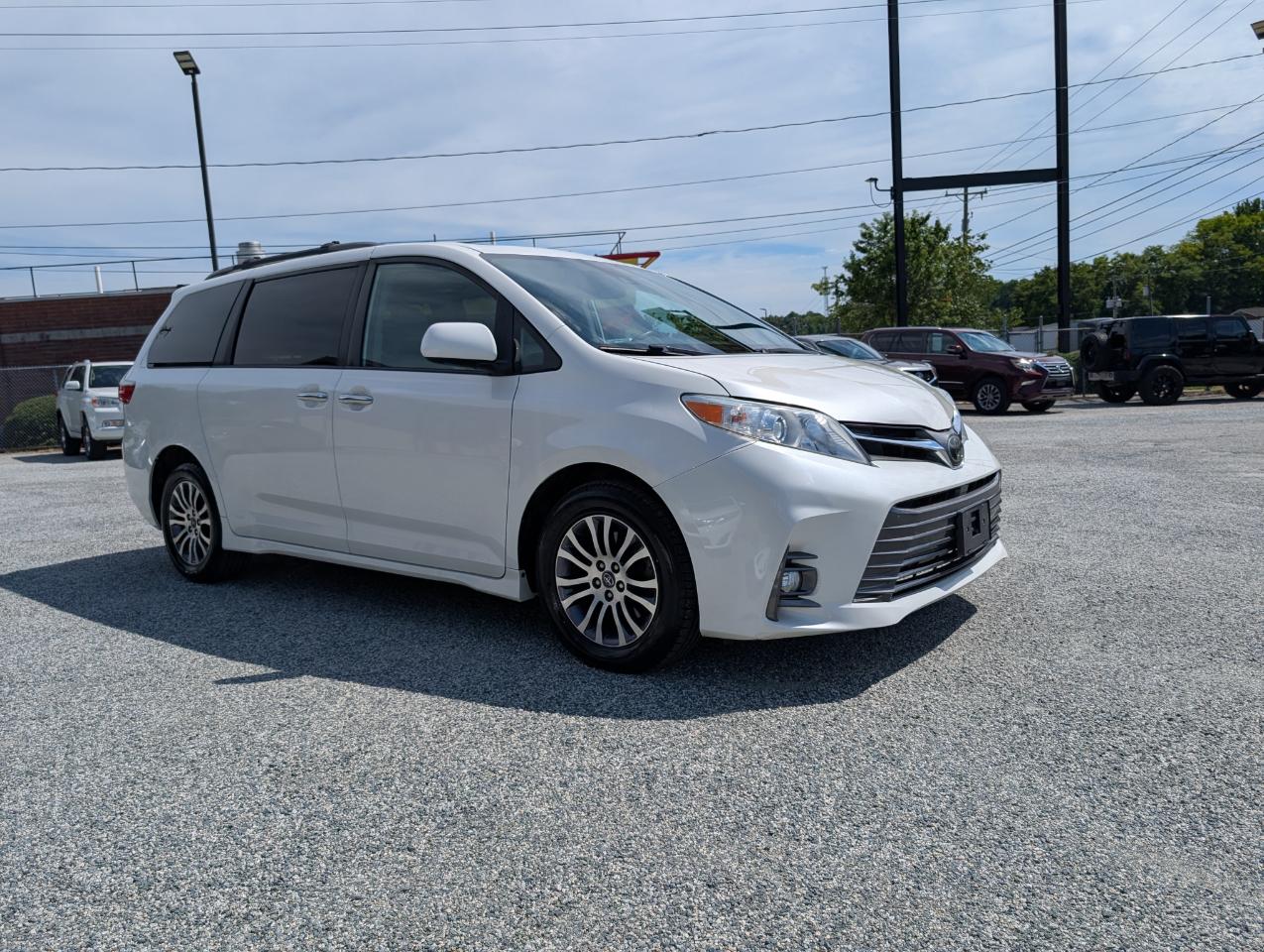 Toyota Sienna Limited Premium 7-Passenger 2020