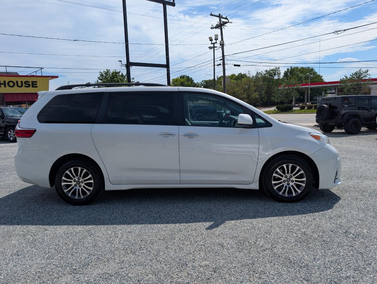Toyota Sienna Limited Premium 7-Passenger 2020