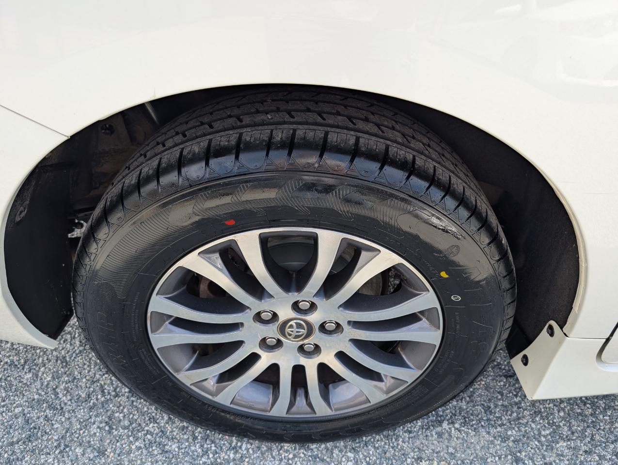Toyota Sienna Limited Premium 7-Passenger 2020