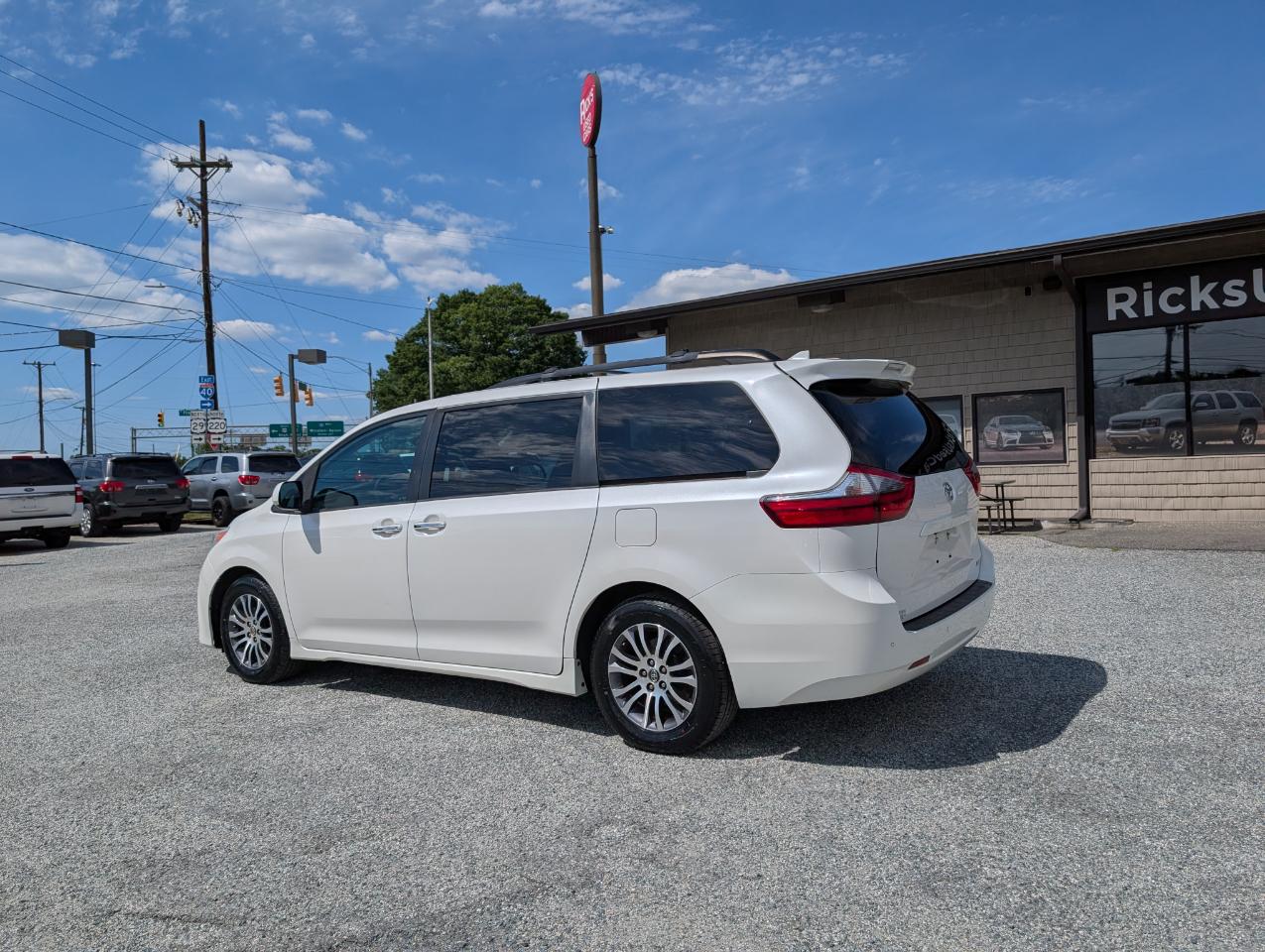 Toyota Sienna Limited Premium 7-Passenger 2020