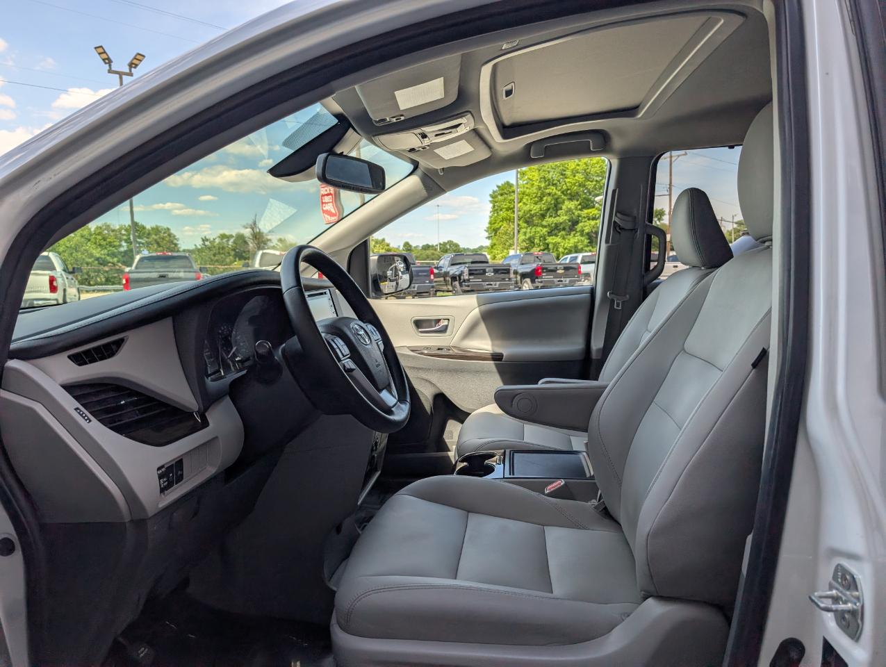 Toyota Sienna Limited Premium 7-Passenger 2020