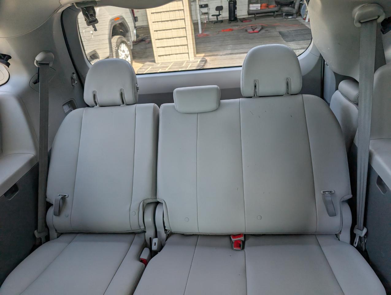 Toyota Sienna Limited Premium 7-Passenger 2020