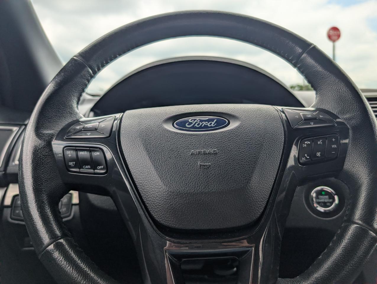 Ford Explorer XLT 4WD 2018