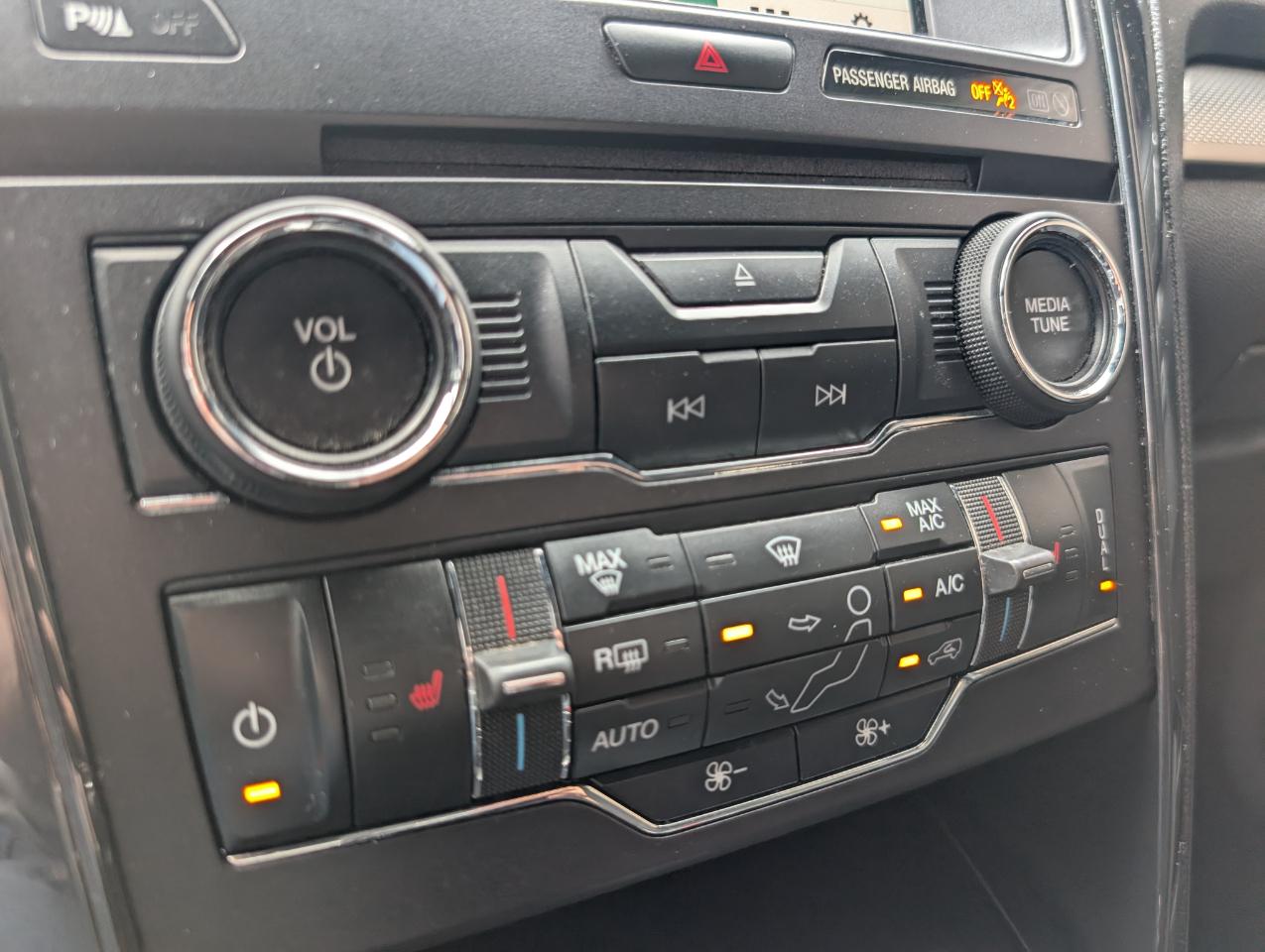 Ford Explorer XLT 4WD 2018