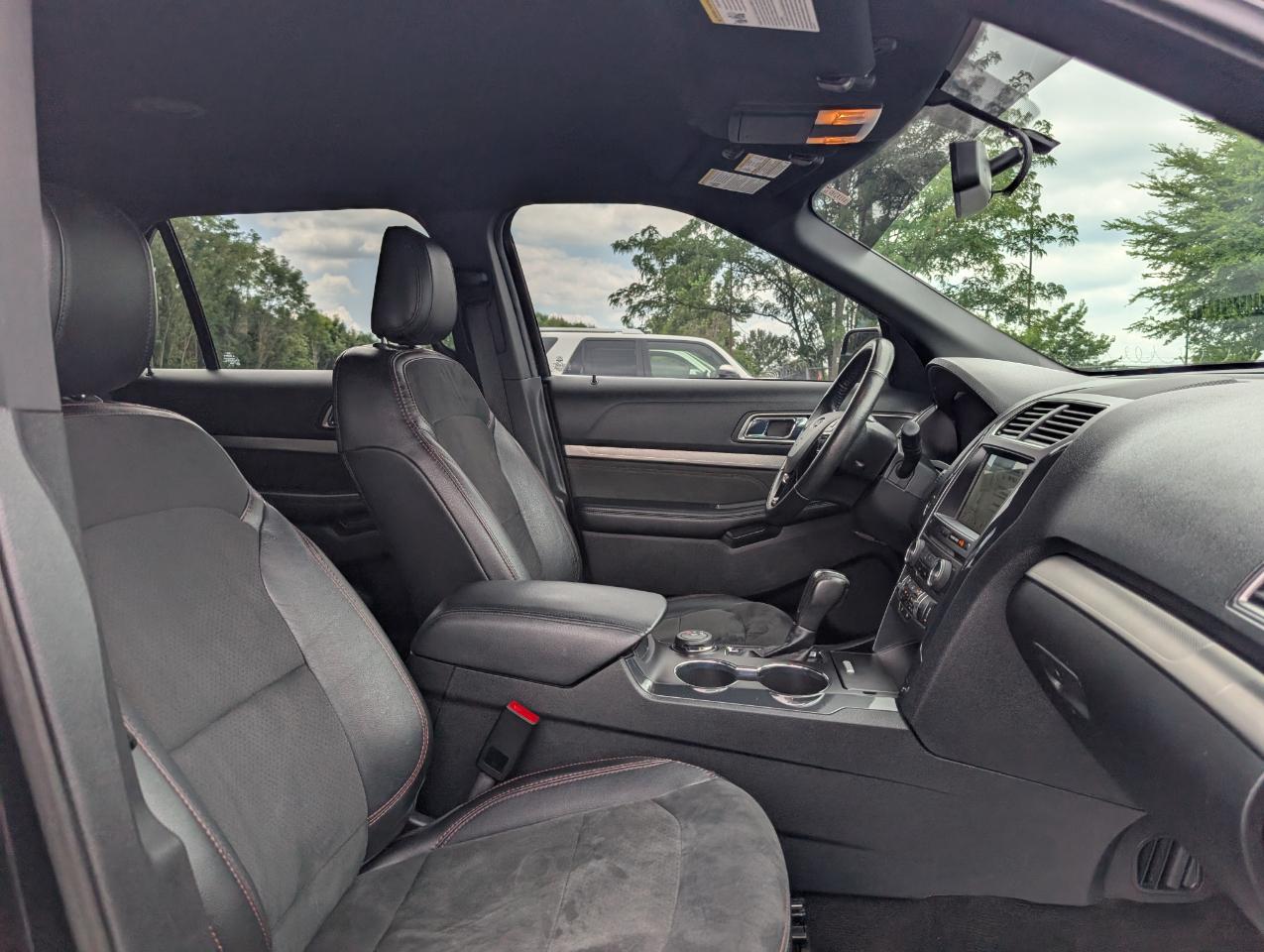 Ford Explorer XLT 4WD 2018