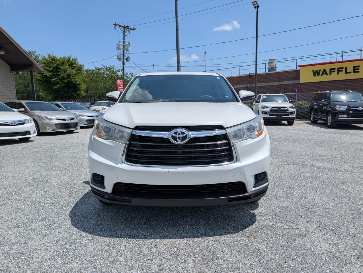 Toyota Highlander LE 2014