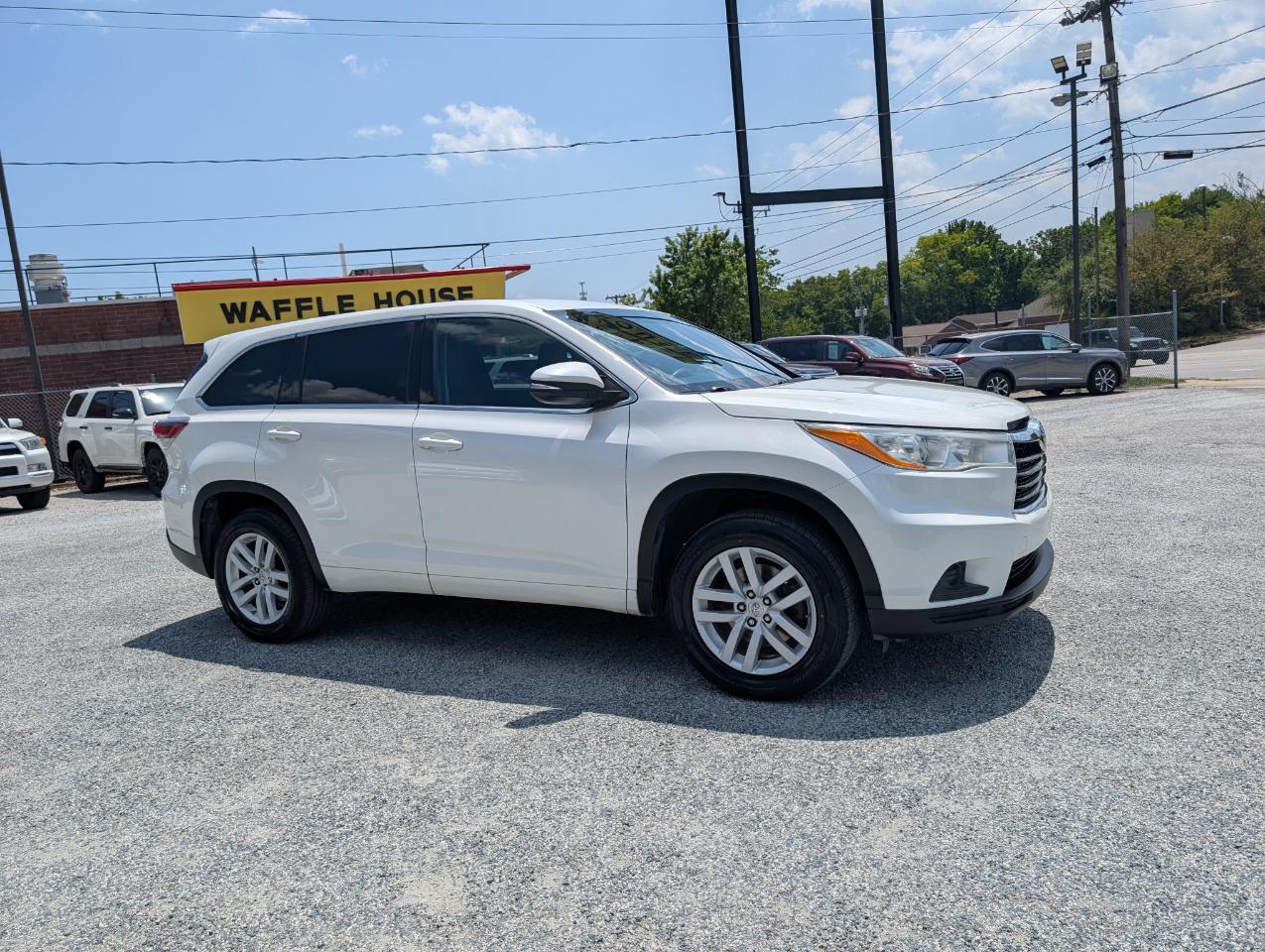Toyota Highlander LE 2014