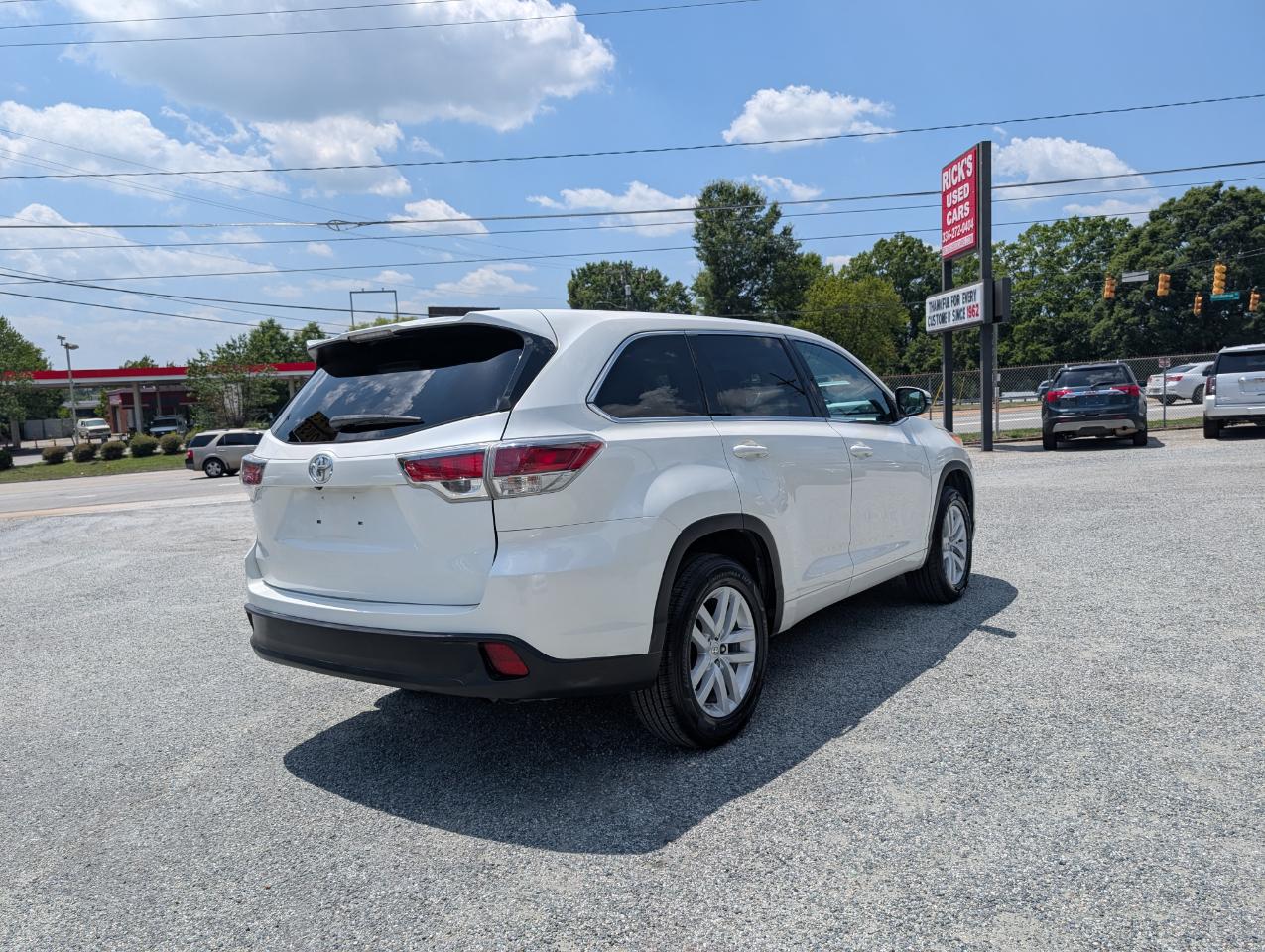 Toyota Highlander LE 2014
