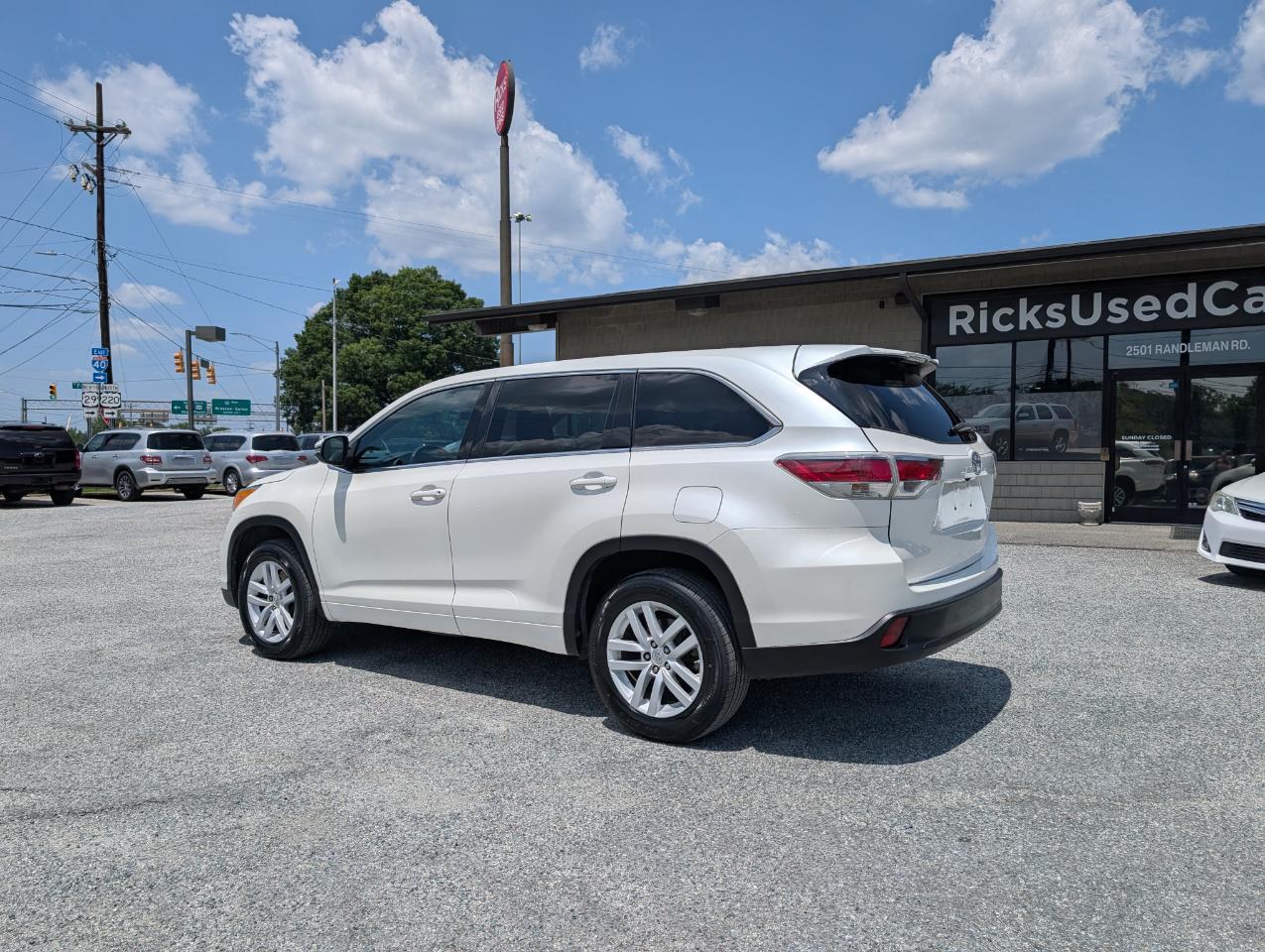 Toyota Highlander LE 2014