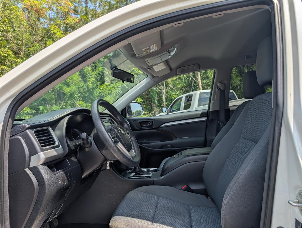 Toyota Highlander LE 2014