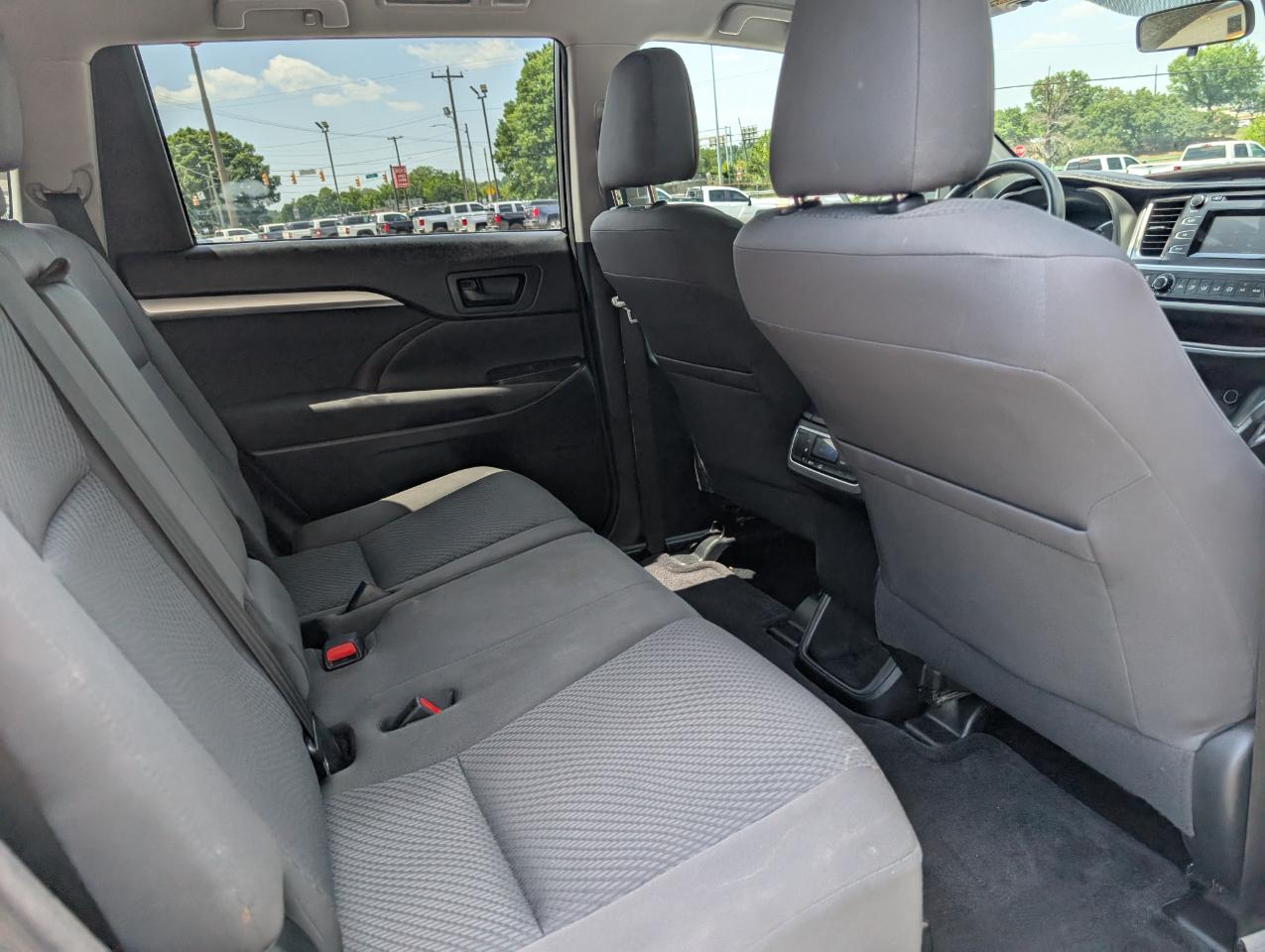 Toyota Highlander LE 2014