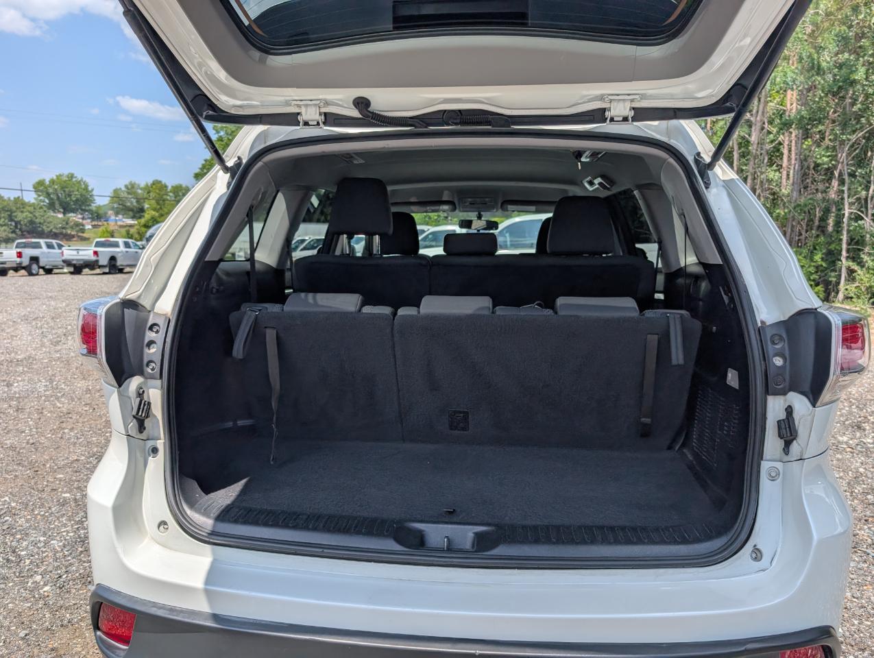 Toyota Highlander LE 2014