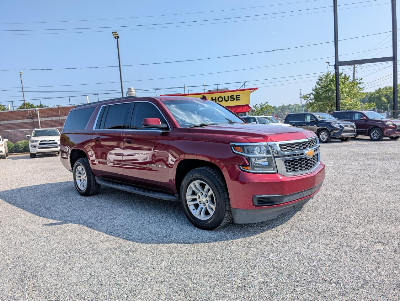Chevrolet Suburban LS 2018