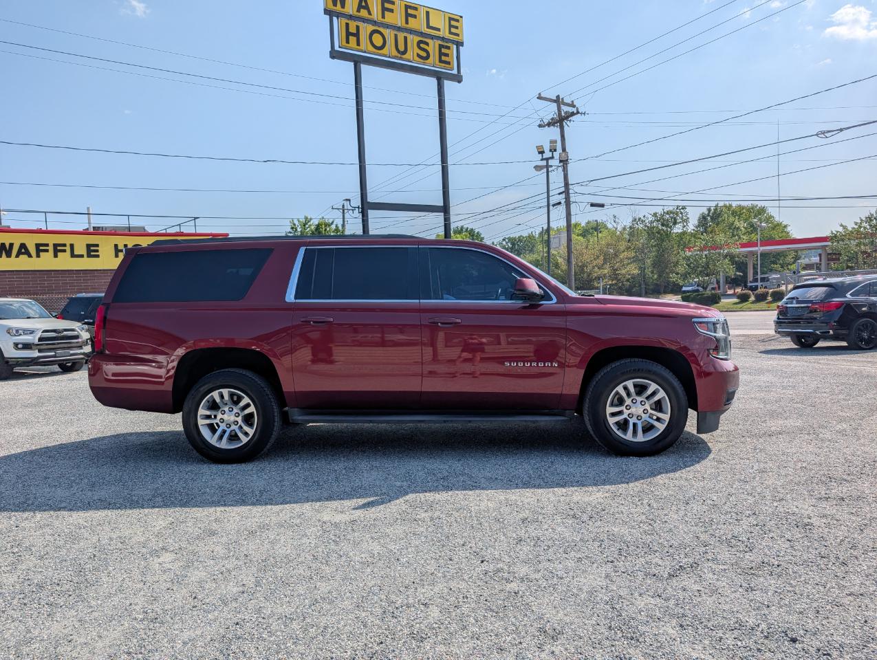 Chevrolet Suburban LS 2018