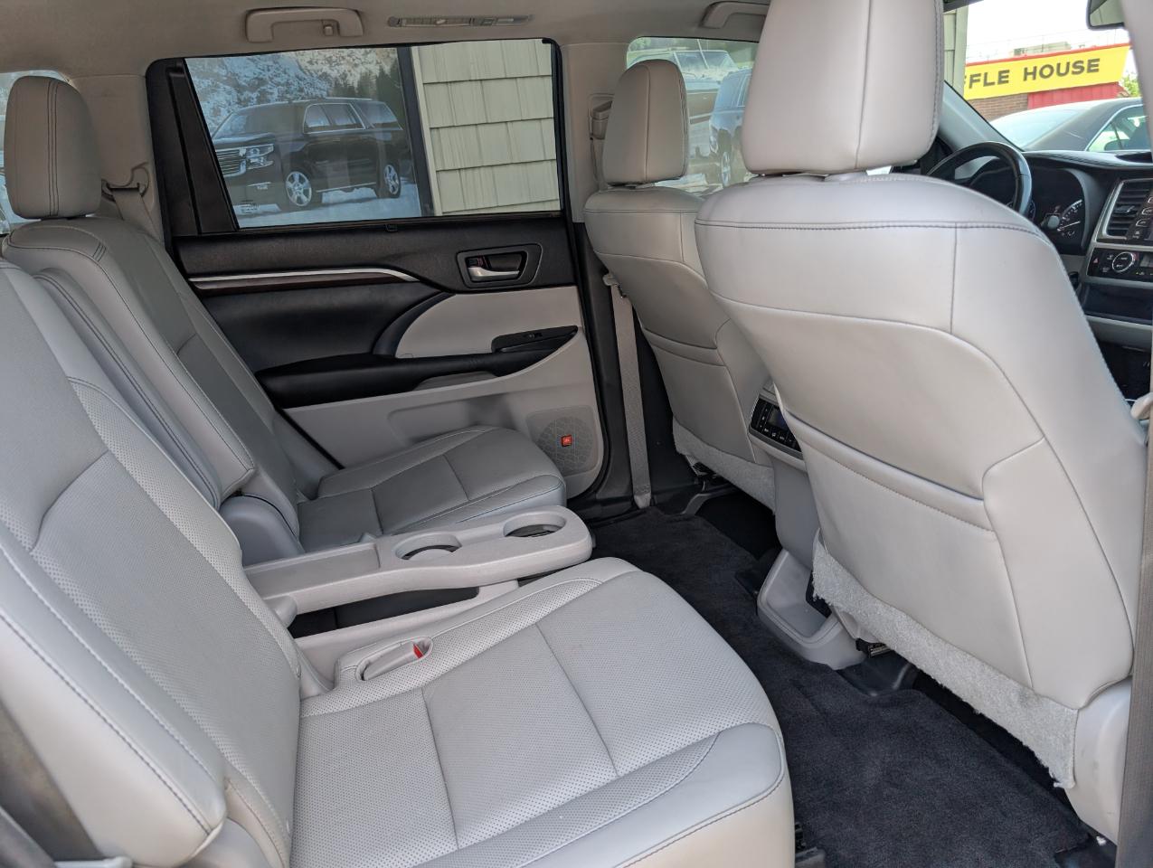 Toyota Highlander Limited 2015