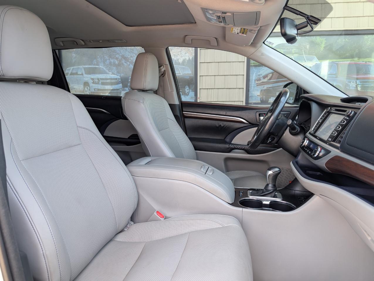 Toyota Highlander Limited 2015