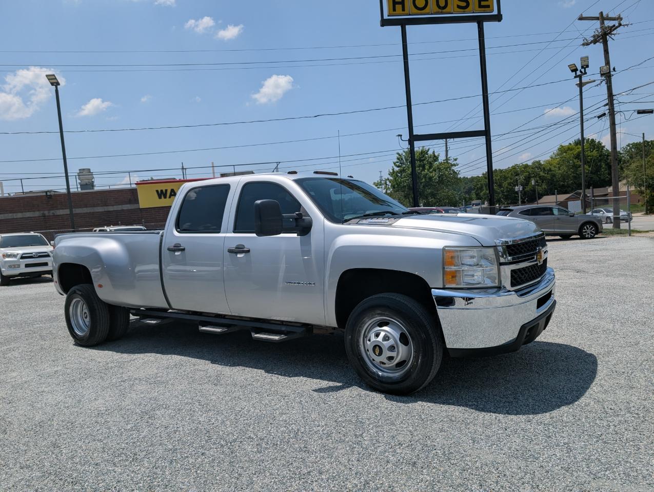 Chevrolet Silverado 3500HD Work Truck Crew Cab 4WD 2013
